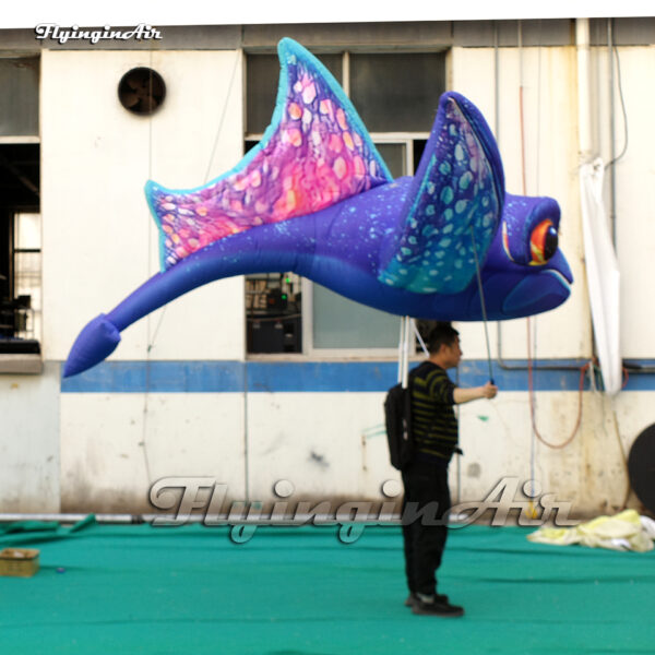 blue giant walking inflatable manta ray parade puppet blow up sea animal balloon