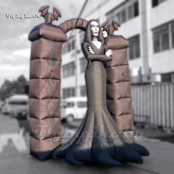 black giant inflatable hag witch model with a gate for halloween2
